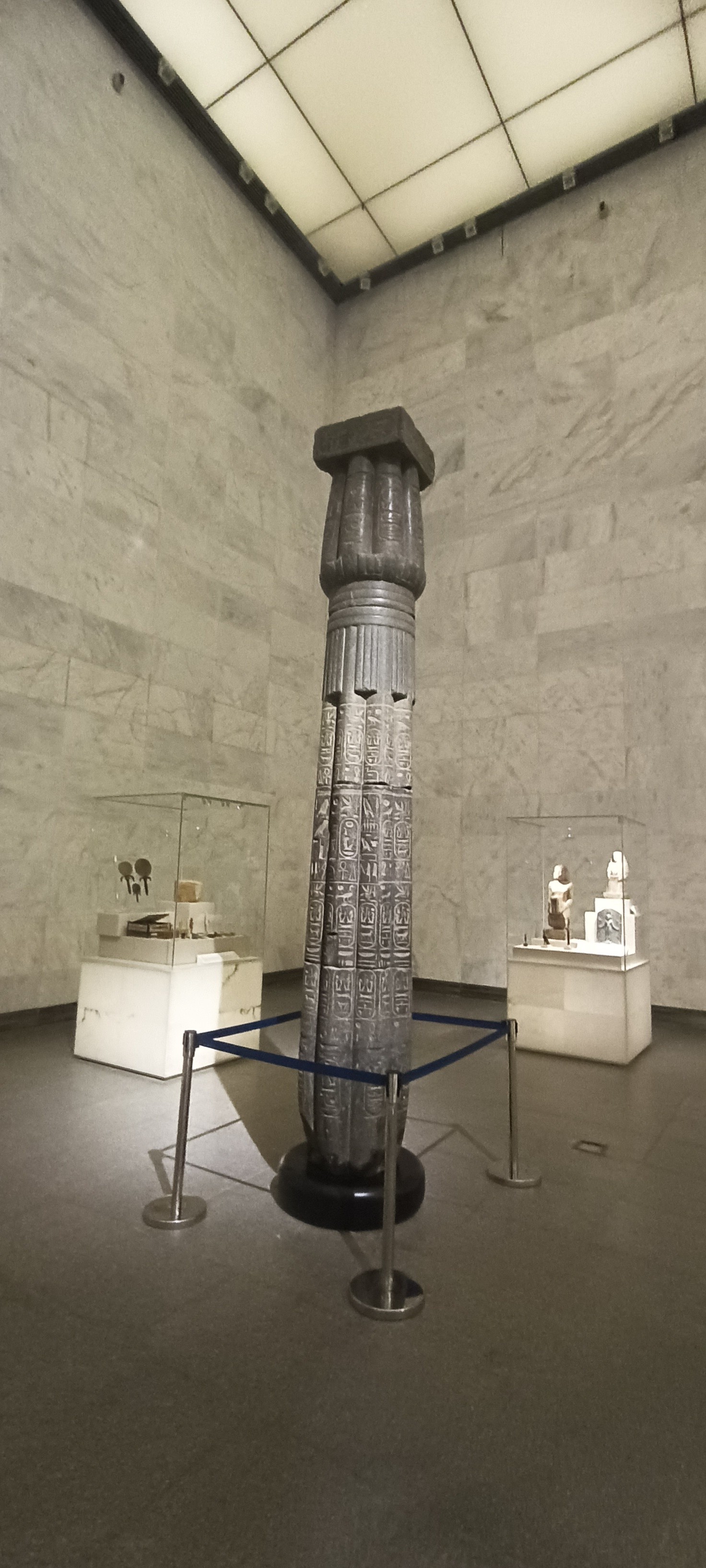 tour-listing-details-slide