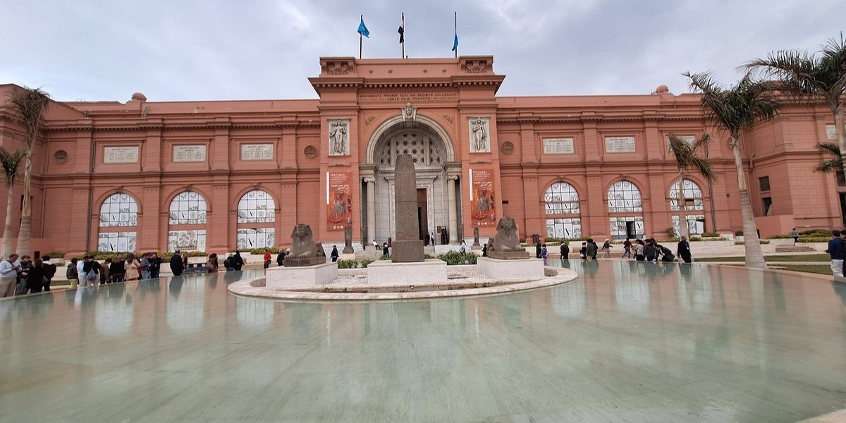 tour-listing-details-slide